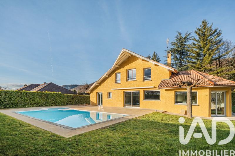 Maison - 161 m² - 7 pièces
