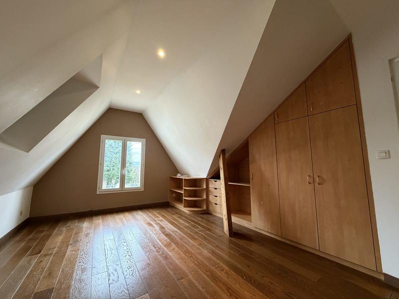 Maison - 162 m² - 6 pièces