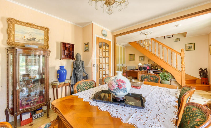 Maison - 100 m² - 6 pièces