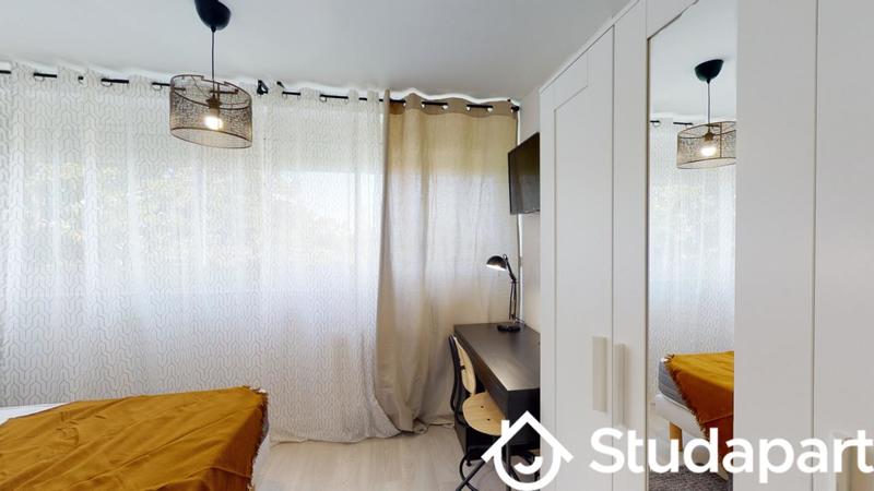 Chambre - 11 m² - 1 pièce