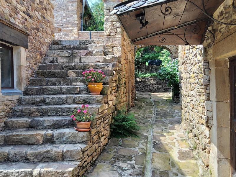 Maison - 219 m² - 8 pièces