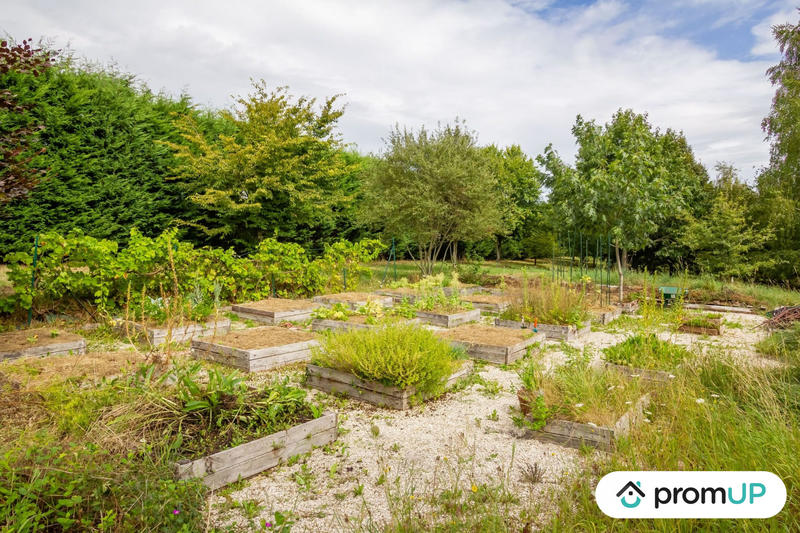 Maison - 284 m² - 14 pièces