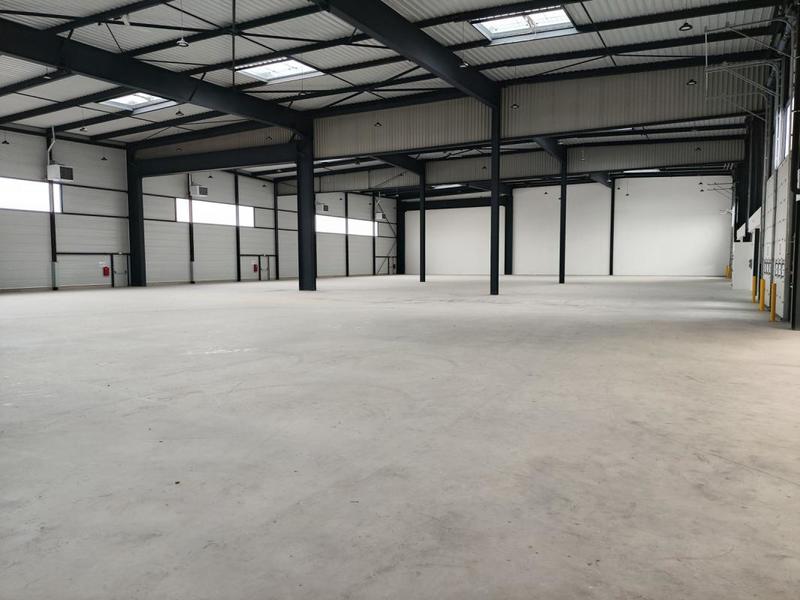 Entrepôt - 2 521 m²