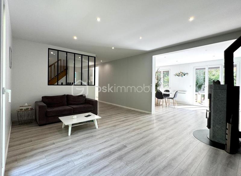 Maison - 177 m² - 6 pièces