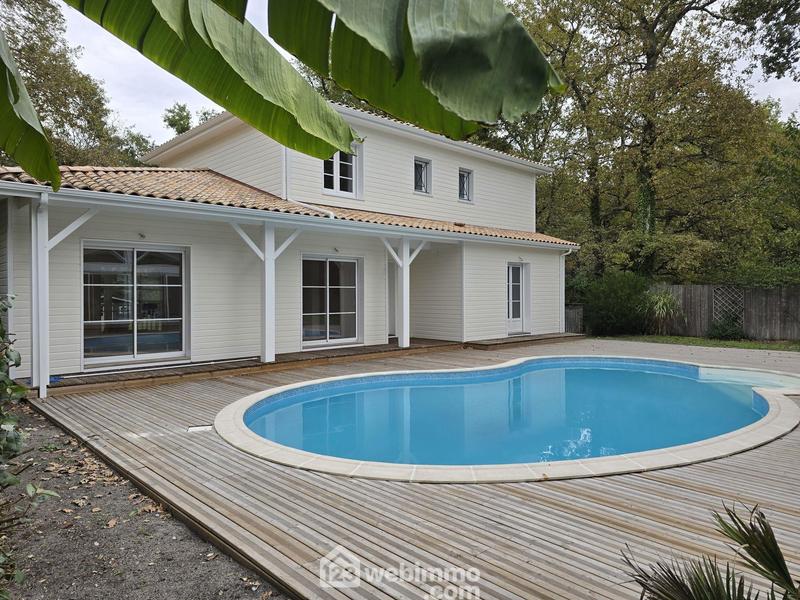 Maison - 186 m² - 6 pièces