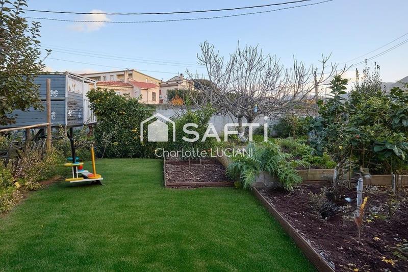 Maison - 104 m² - 4 pièces