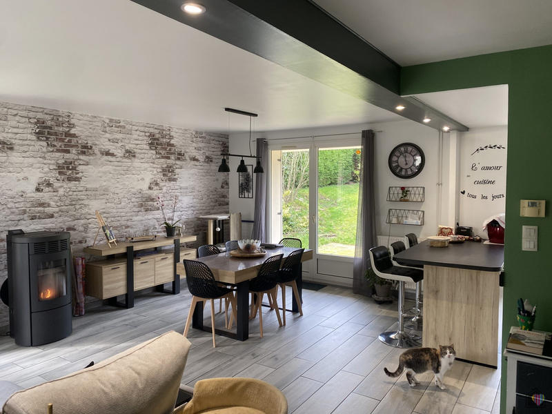 Maison - 98 m² - 5 pièces