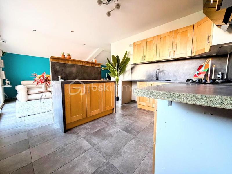 Maison - 96 m² - 5 pièces