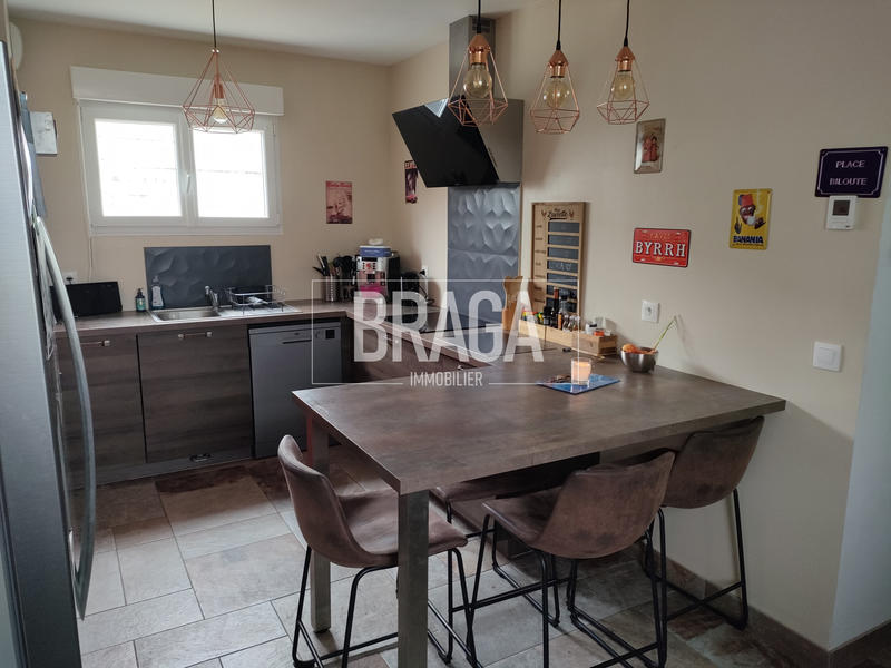 Maison - 230 m² - 4 pièces