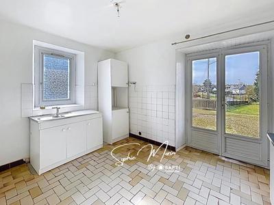 Maison - 99 m² - 4 pièces