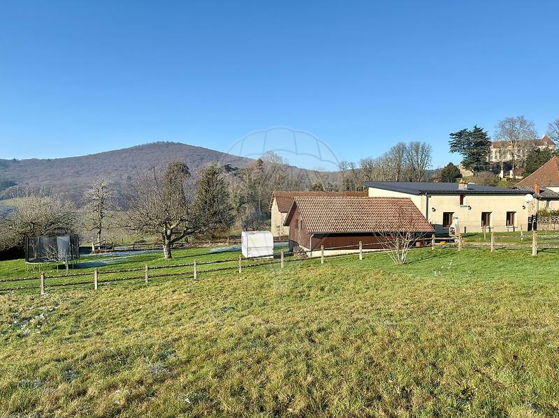 Maison - 96 m² - 4 pièces