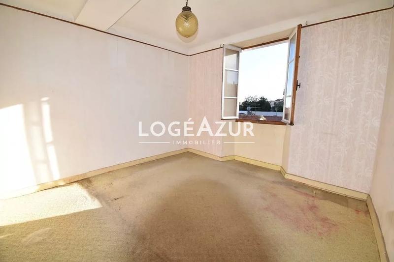 Appartement - 99 m² - 4 pièces