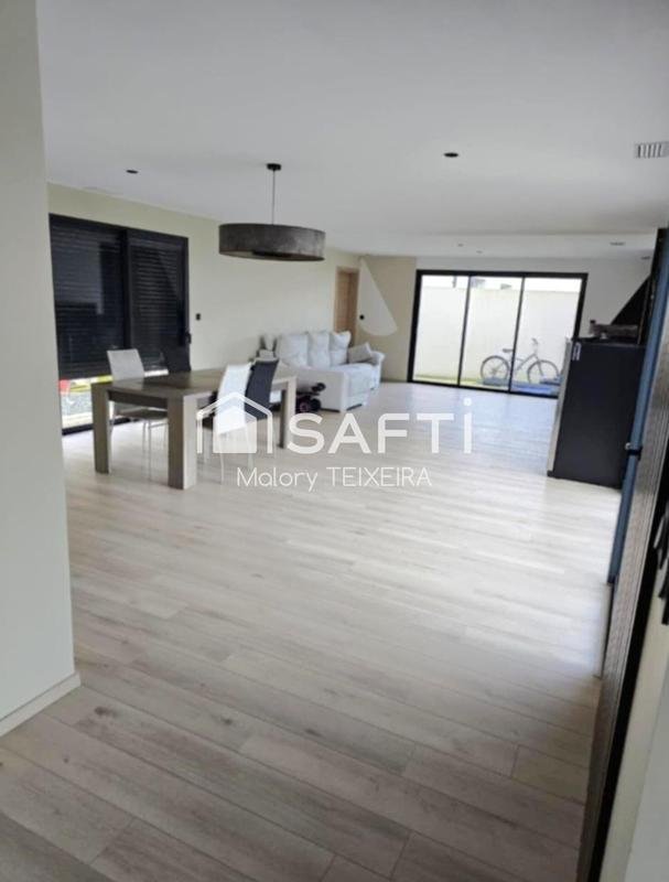 Maison - 172 m² - 8 pièces