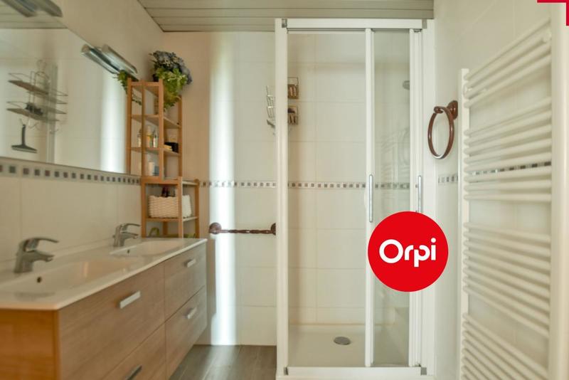 Appartement - 90 m² - 5 pièces