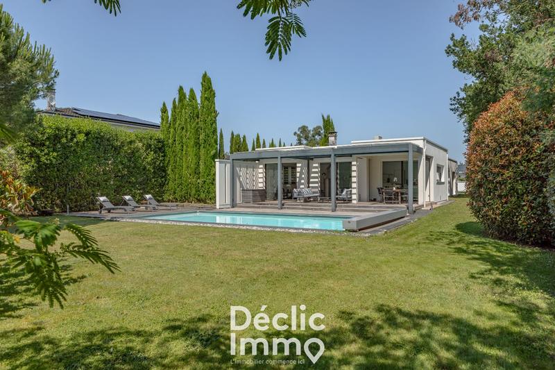 Maison - 160 m² - 6 pièces