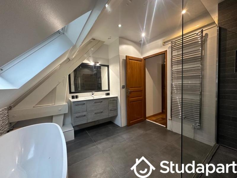 Chambre - 50 m² - 1 pièce