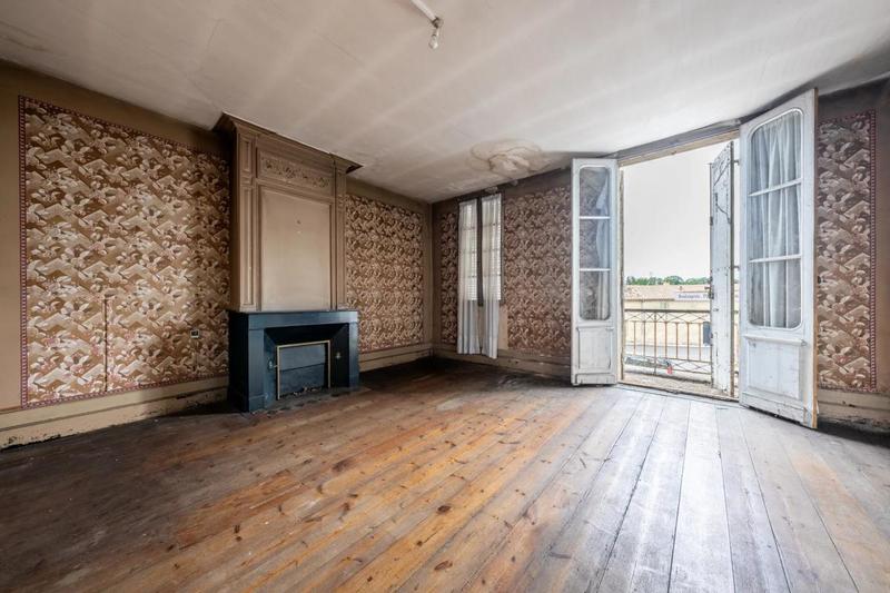 Maison en pierre - 200 m² - 8 pièces