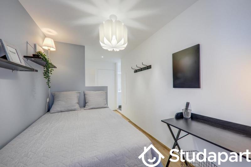 Chambre - 11 m² - 1 pièce