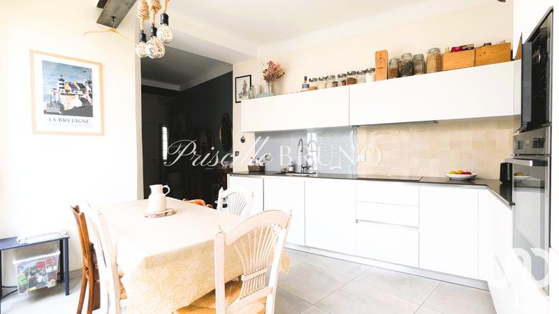Appartement - 64 m² - 4 pièces