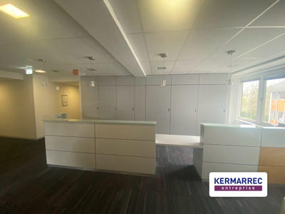 Bureau - 1 669 m²