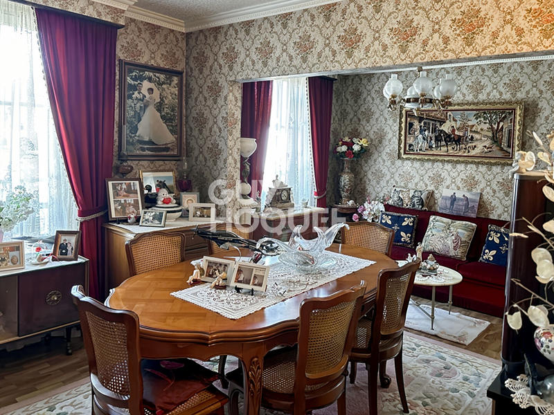 Local d'activités - 299 m² - 13 pièces