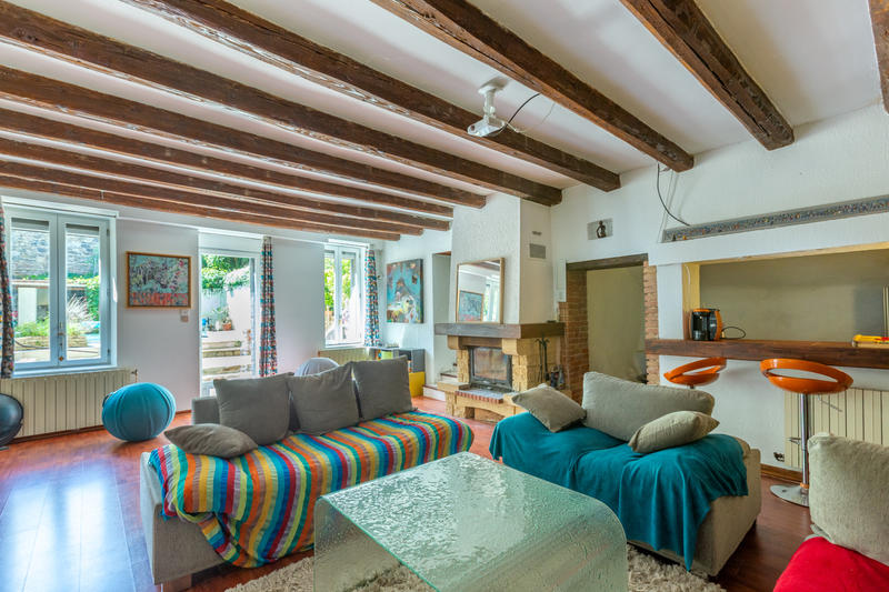 Maison - 245 m² - 7 pièces