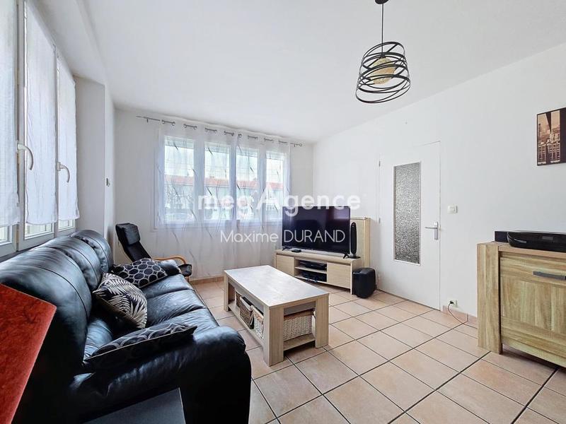 Maison - 182 m² - 9 pièces