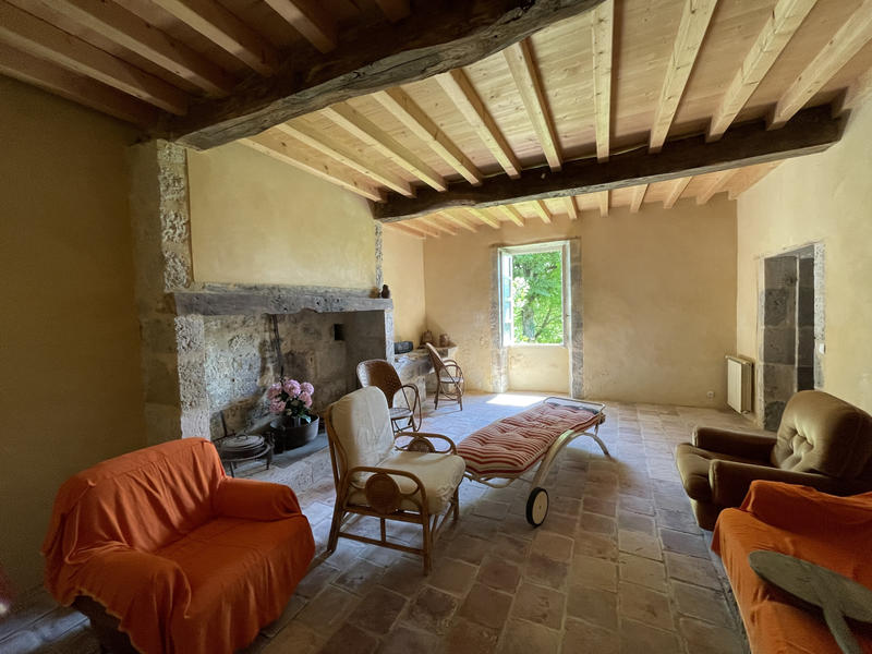 Maison - 280 m² - 14 pièces