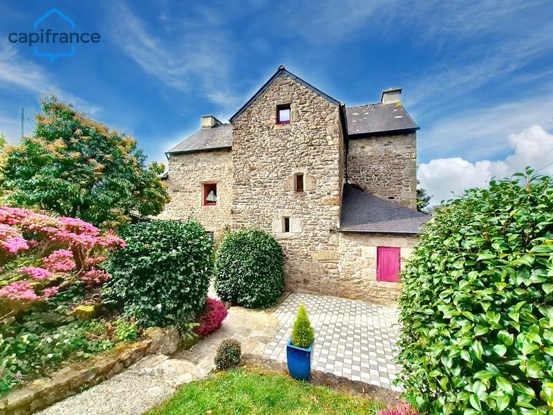 Maison en pierre - 163 m² - 8 pièces