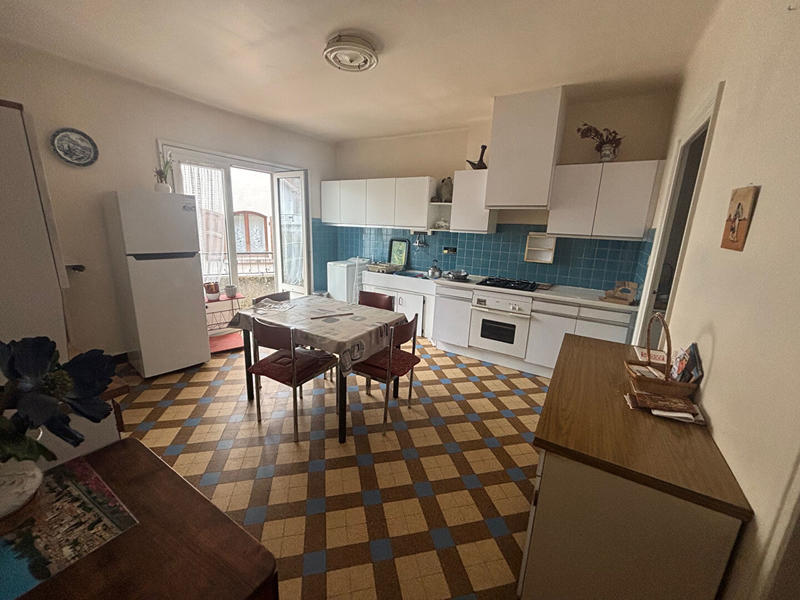 Maison - 200 m² - 7 pièces