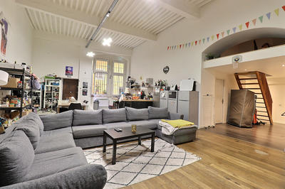 Appartement - 240 m² - 9 pièces