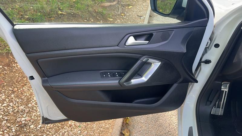 Peugeot 308 II 1.2 PureTech 130 Eat6 Tech Edition