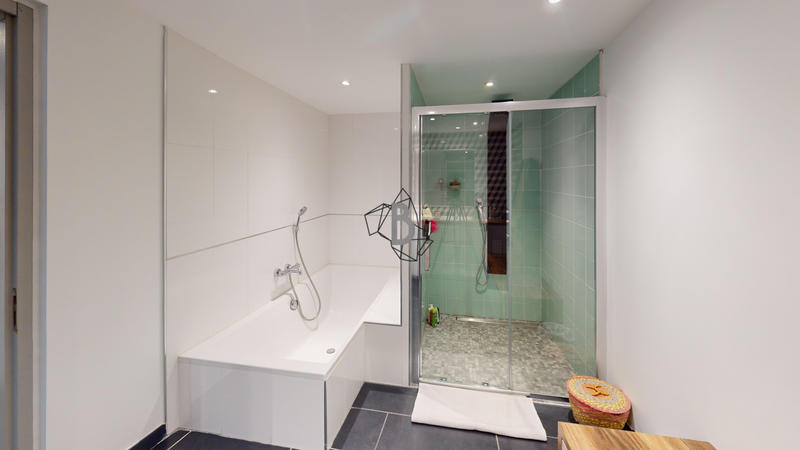 Duplex - 164 m² - 5 pièces