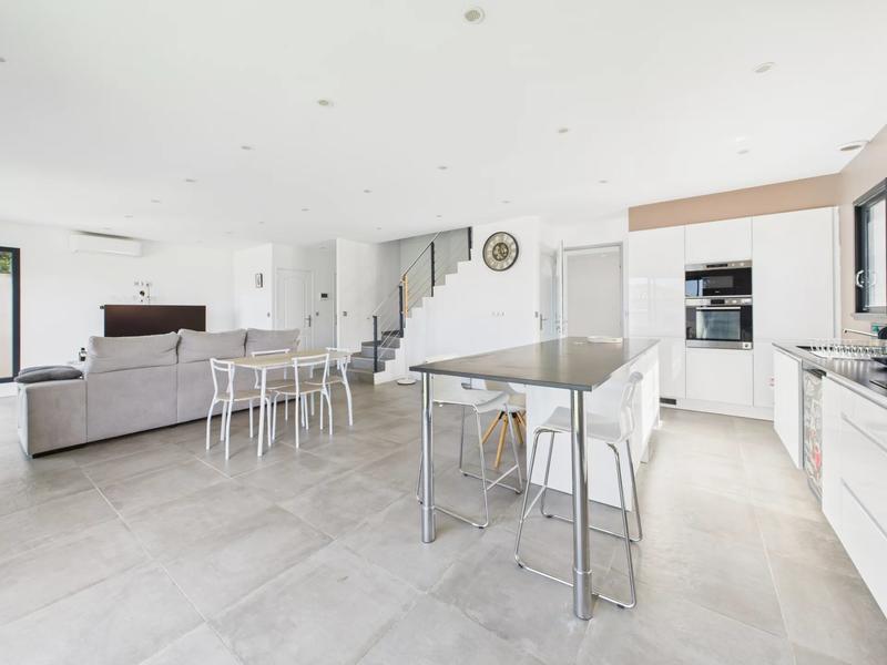 Maison - 131 m² - 5 pièces