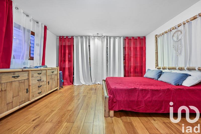 Maison - 215 m² - 9 pièces