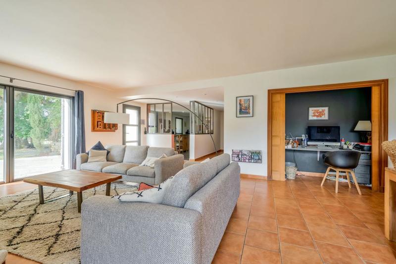 Mas - 230 m² - 6 pièces