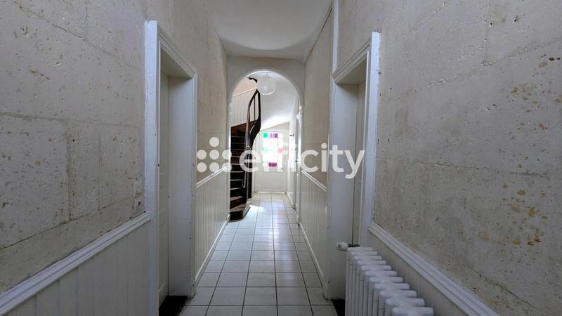 Maison - 201 m² - 7 pièces