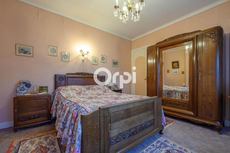 Maison - 206 m² - 7 pièces