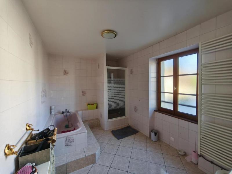 Maison - 150 m² - 10 pièces