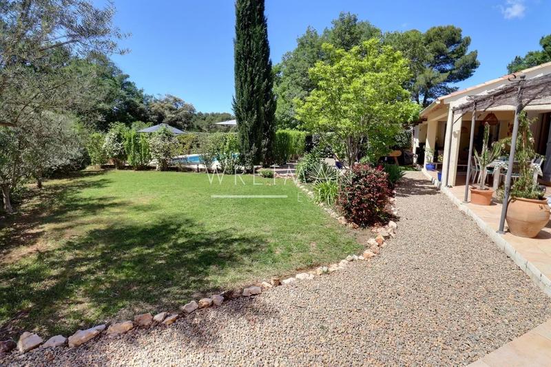 Villa - 253 m² - 12 pièces