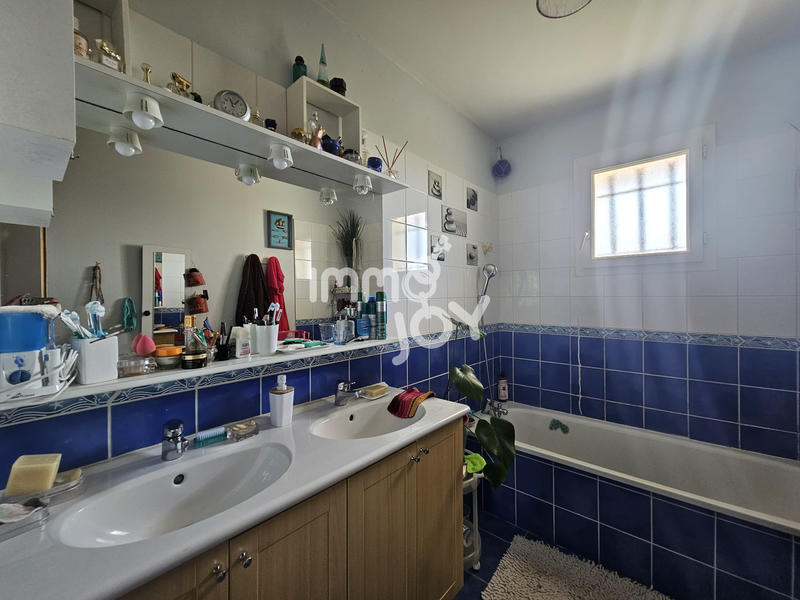 Maison - 104 m² - 4 pièces