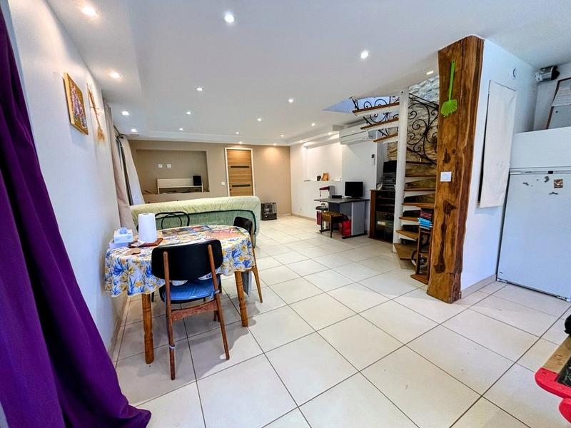 Maison - 95 m² - 4 pièces