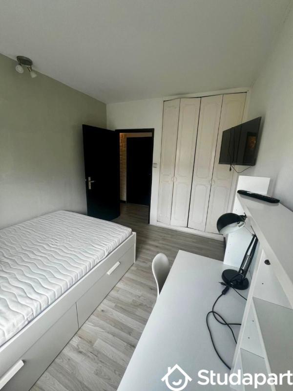 Chambre - 9 m² - 1 pièce