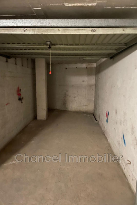 Parking / Garage - 13 m²