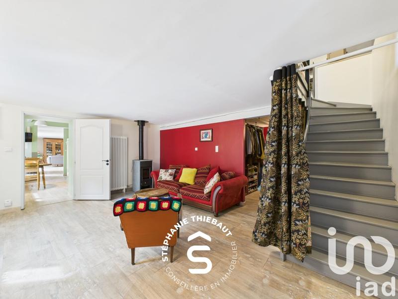 Maison - 212 m² - 8 pièces