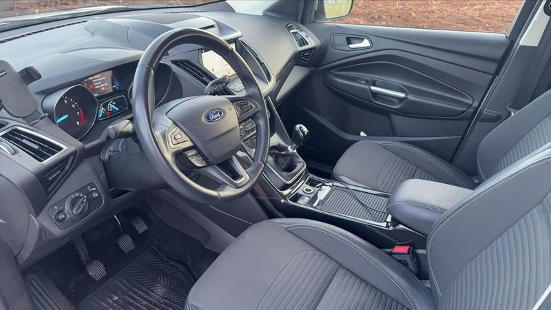 Ford Kuga 1.5 EcoBoost 150 4x2 Titanium