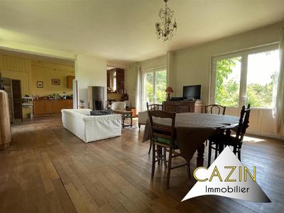 Maison - 287 m² - 10 pièces