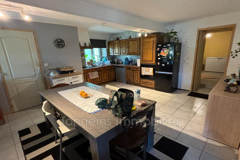 Maison - 210 m² - 7 pièces