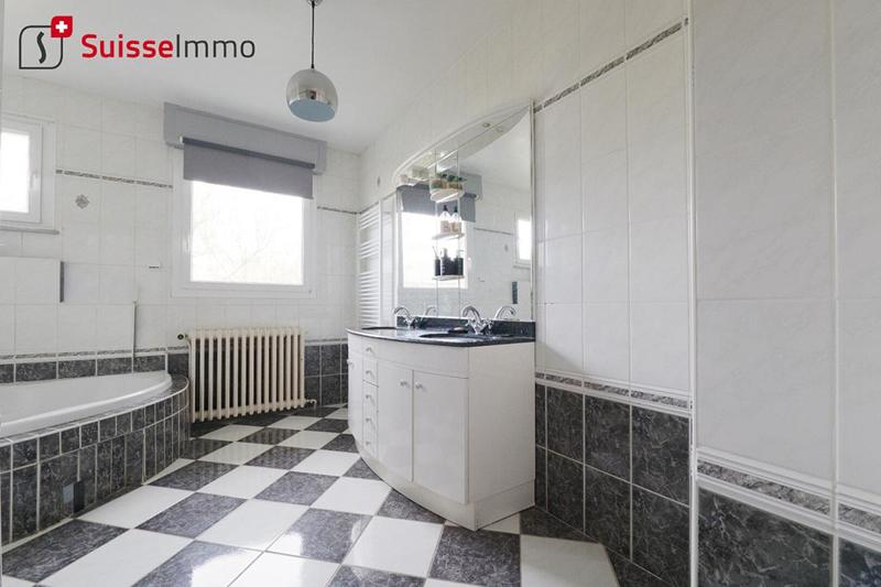 Maison - 160 m² - 7 pièces