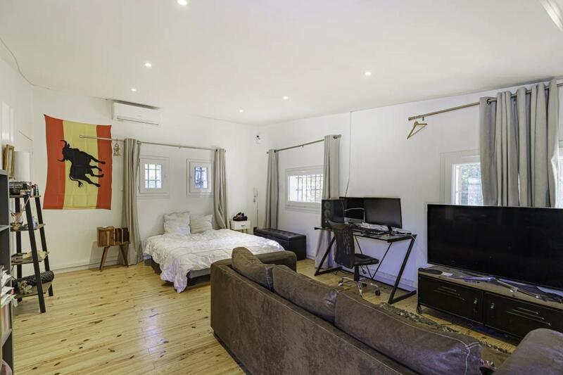 Maison - 195 m² - 6 pièces